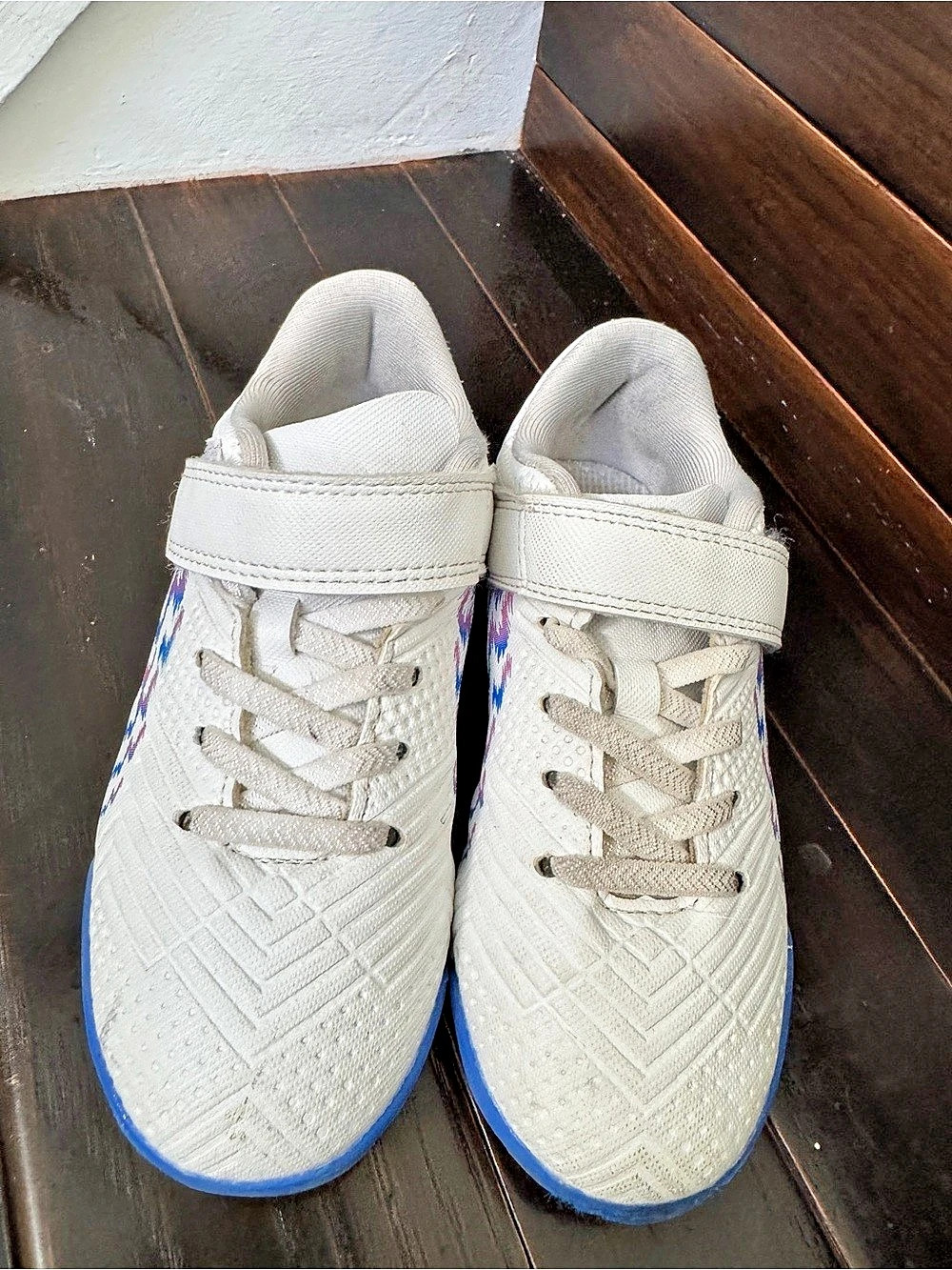 Kids Turf Soccer Shoes Girls Boys Indoor Soccer Shoes